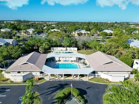 308 Ne 17th Avenue Boynton Beach FL 33435