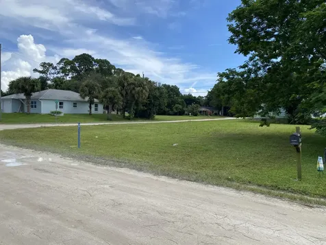 1206 17th Avenue Vero Beach FL 32962