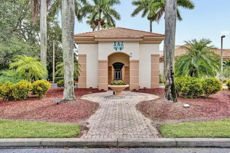 6171 Shadow Tree Lane Lake Worth FL 33463