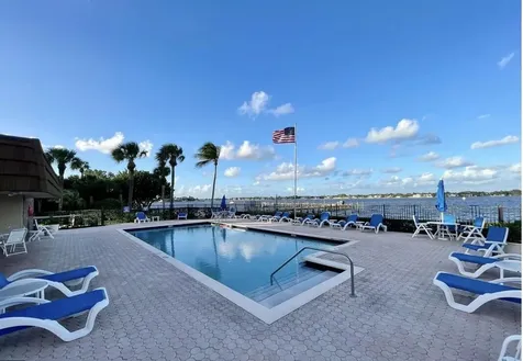 825 Center Street Jupiter FL 33458
