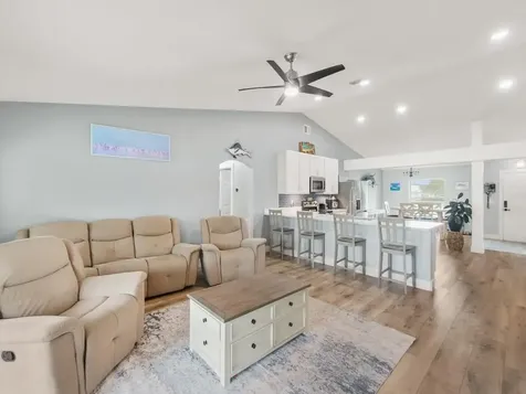 4660 Sw Flintstone Drive Port Saint Lucie FL 34953