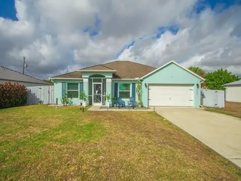 4660 Sw Flintstone Drive Port Saint Lucie FL 34953