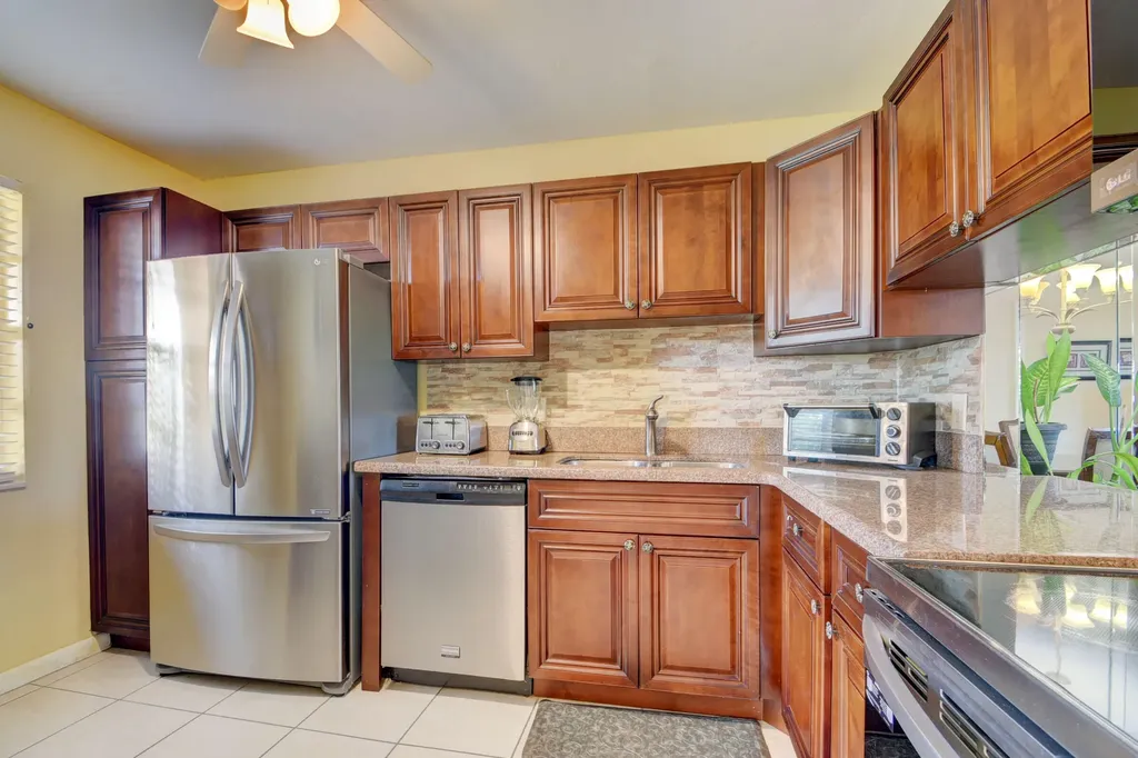 219 Lake Meryl Drive West Palm Beach FL 33411