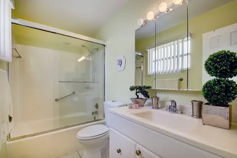 219 Lake Meryl Drive West Palm Beach FL 33411