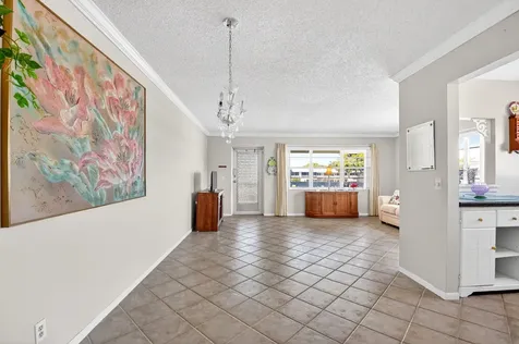 126 Kingswood F West Palm Beach FL 33417