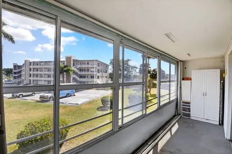 126 Kingswood F West Palm Beach FL 33417