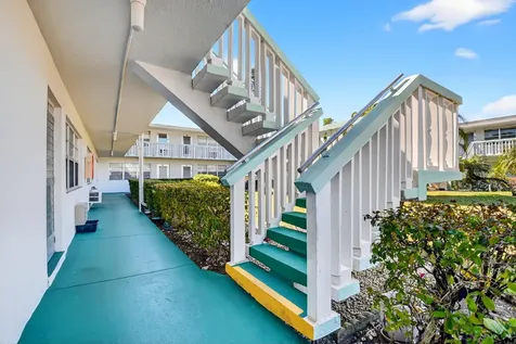 126 Kingswood F West Palm Beach FL 33417