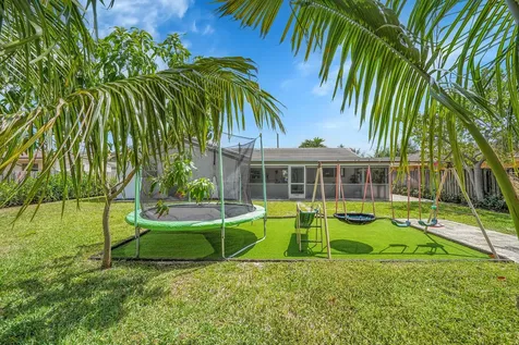 4531 Ne 4th Avenue Boca Raton FL 33431