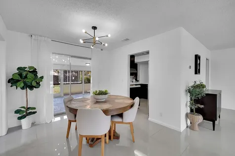 4531 Ne 4th Avenue Boca Raton FL 33431