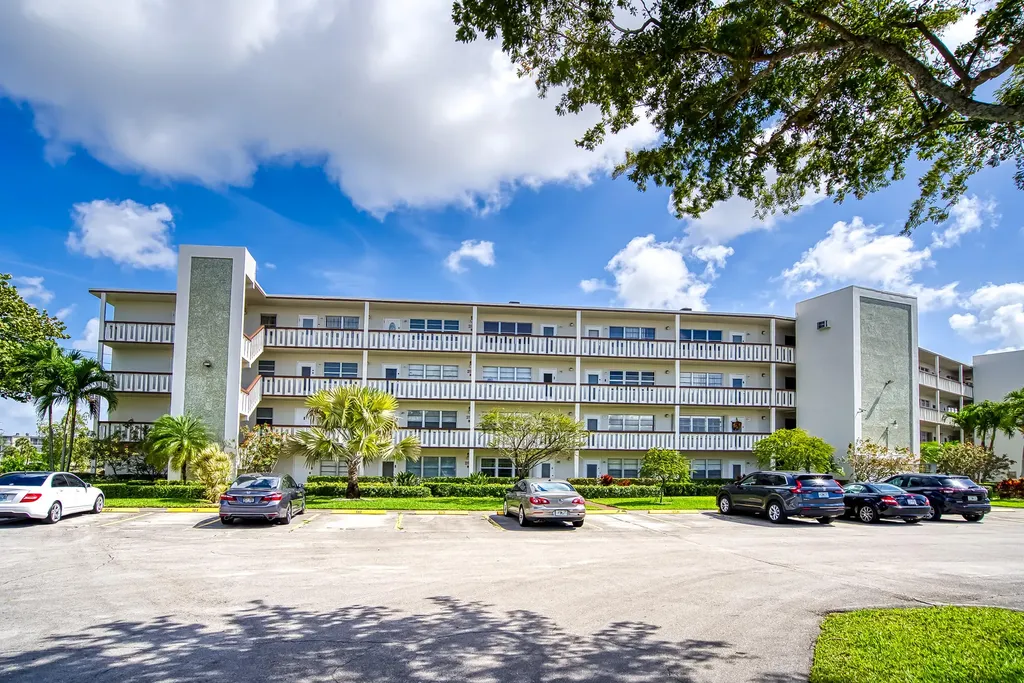 127 Southampton B West Palm Beach FL 33417