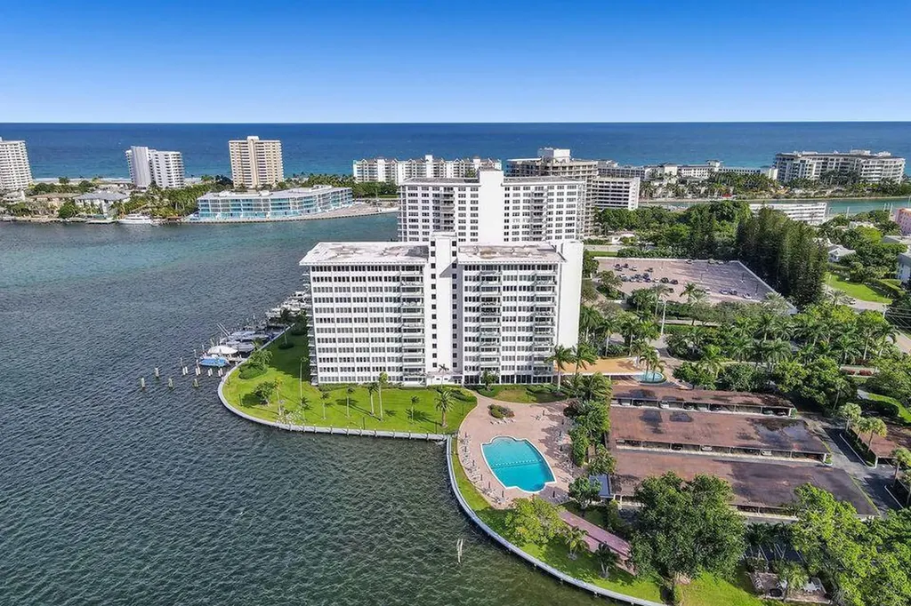 701 E Camino Real Boca Raton FL 33432