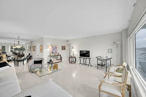 701 E Camino Real Boca Raton FL 33432