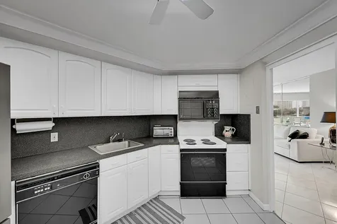 701 E Camino Real Boca Raton FL 33432
