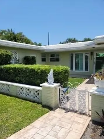 850 W Camino Real Boca Raton FL 33486