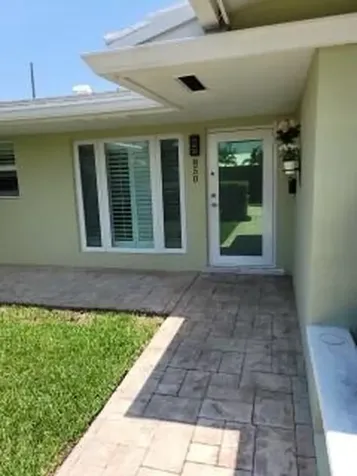 850 W Camino Real Boca Raton FL 33486