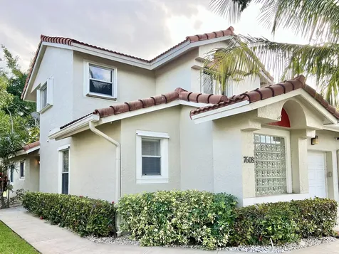7608 Pinewalk Drive Margate FL 33063