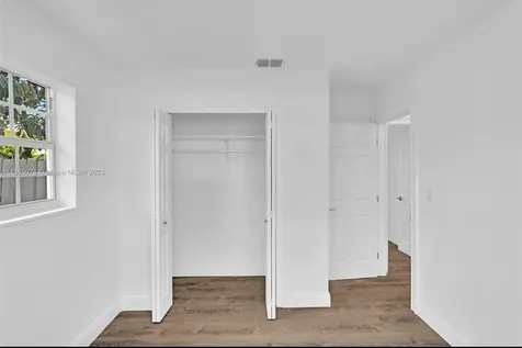 1150 Sw 46th Avenue Plantation FL 33317