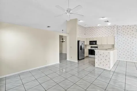 10001 Country Brook Road Boca Raton FL 33428