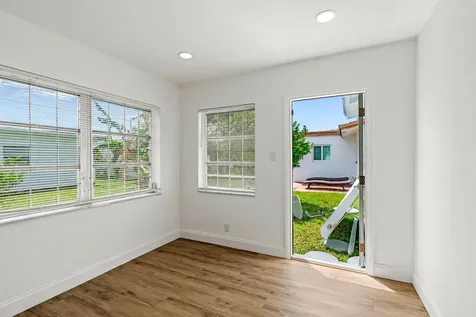 8302 Nw 59th Court Tamarac FL 33321