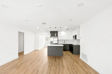 8302 Nw 59th Court Tamarac FL 33321