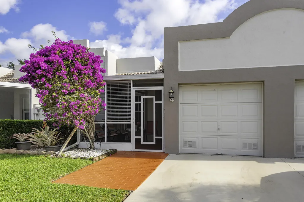 9185 Flynn Circle Boca Raton FL 33486
