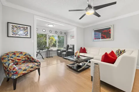 9185 Flynn Circle Boca Raton FL 33486