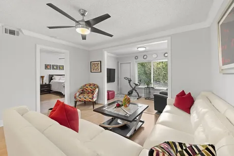 9185 Flynn Circle Boca Raton FL 33486