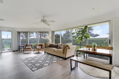 343 Yorktowne Circle Atlantis FL 33462