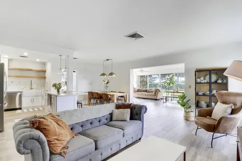 343 Yorktowne Circle Atlantis FL 33462