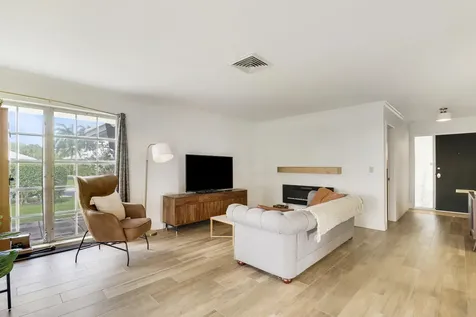 343 Yorktowne Circle Atlantis FL 33462