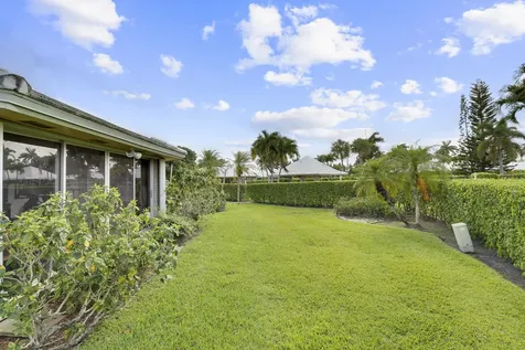 343 Yorktowne Circle Atlantis FL 33462