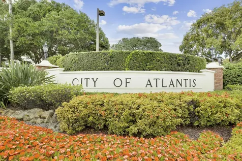 343 Yorktowne Circle Atlantis FL 33462