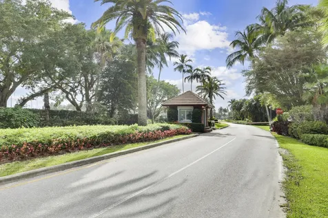 343 Yorktowne Circle Atlantis FL 33462