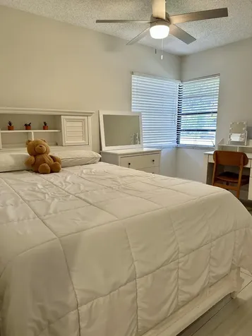 22670 Vistawood Way Boca Raton FL 33428