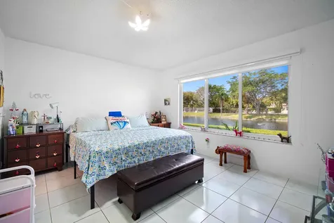 1101 Nw 58th Terrace Sunrise FL 33313