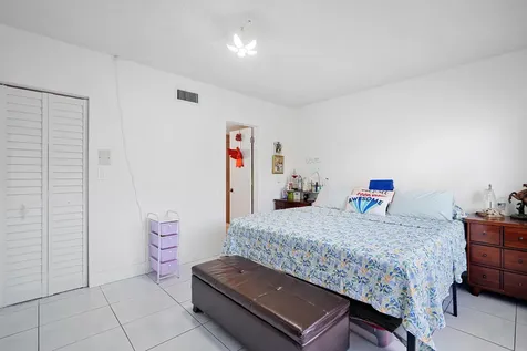 1101 Nw 58th Terrace Sunrise FL 33313