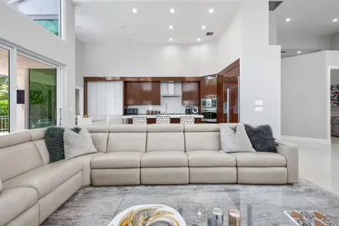5600 Regency Circle Boca Raton FL 33496