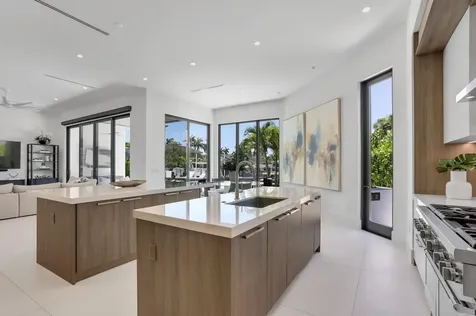 660 Ne 29th Place Boca Raton FL 33431