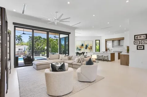 660 Ne 29th Place Boca Raton FL 33431