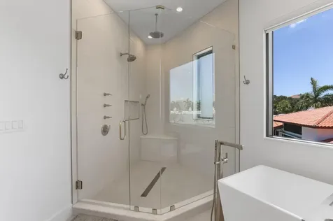 660 Ne 29th Place Boca Raton FL 33431