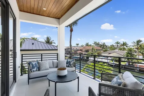 660 Ne 29th Place Boca Raton FL 33431