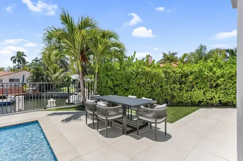 660 Ne 29th Place Boca Raton FL 33431