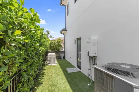 660 Ne 29th Place Boca Raton FL 33431