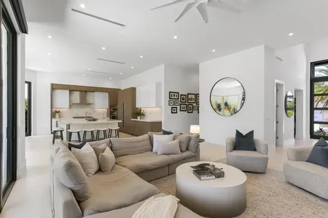 660 Ne 29th Place Boca Raton FL 33431