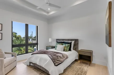 660 Ne 29th Place Boca Raton FL 33431