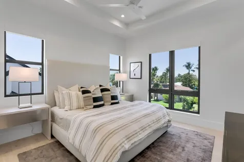 660 Ne 29th Place Boca Raton FL 33431