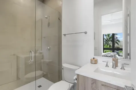 660 Ne 29th Place Boca Raton FL 33431