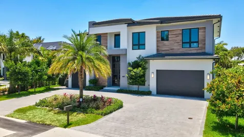 660 Ne 29th Place Boca Raton FL 33431