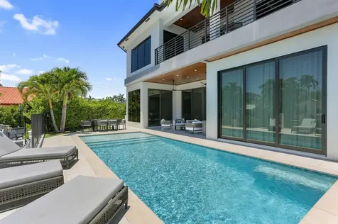 660 Ne 29th Place Boca Raton FL 33431