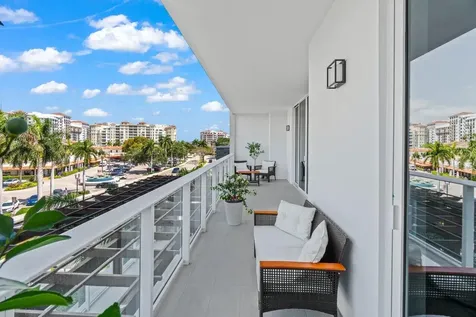220 Se Mizner Boulevard Boca Raton FL 33432